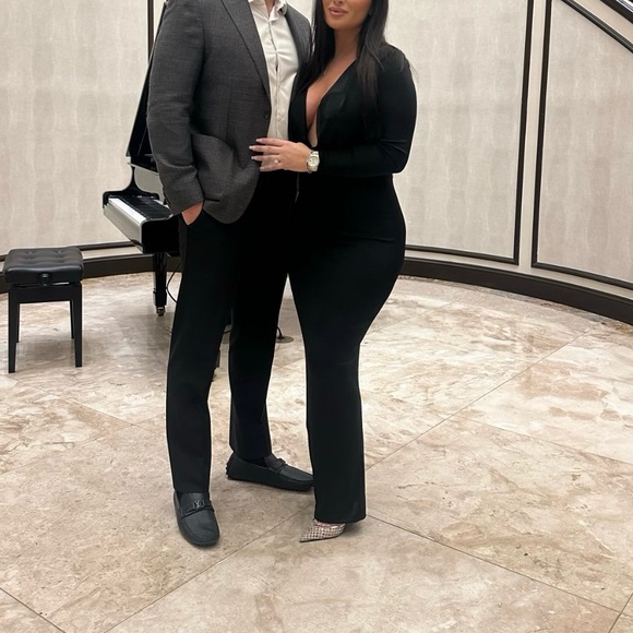 Sexy black house of CB gown. - Picture 3 of 3